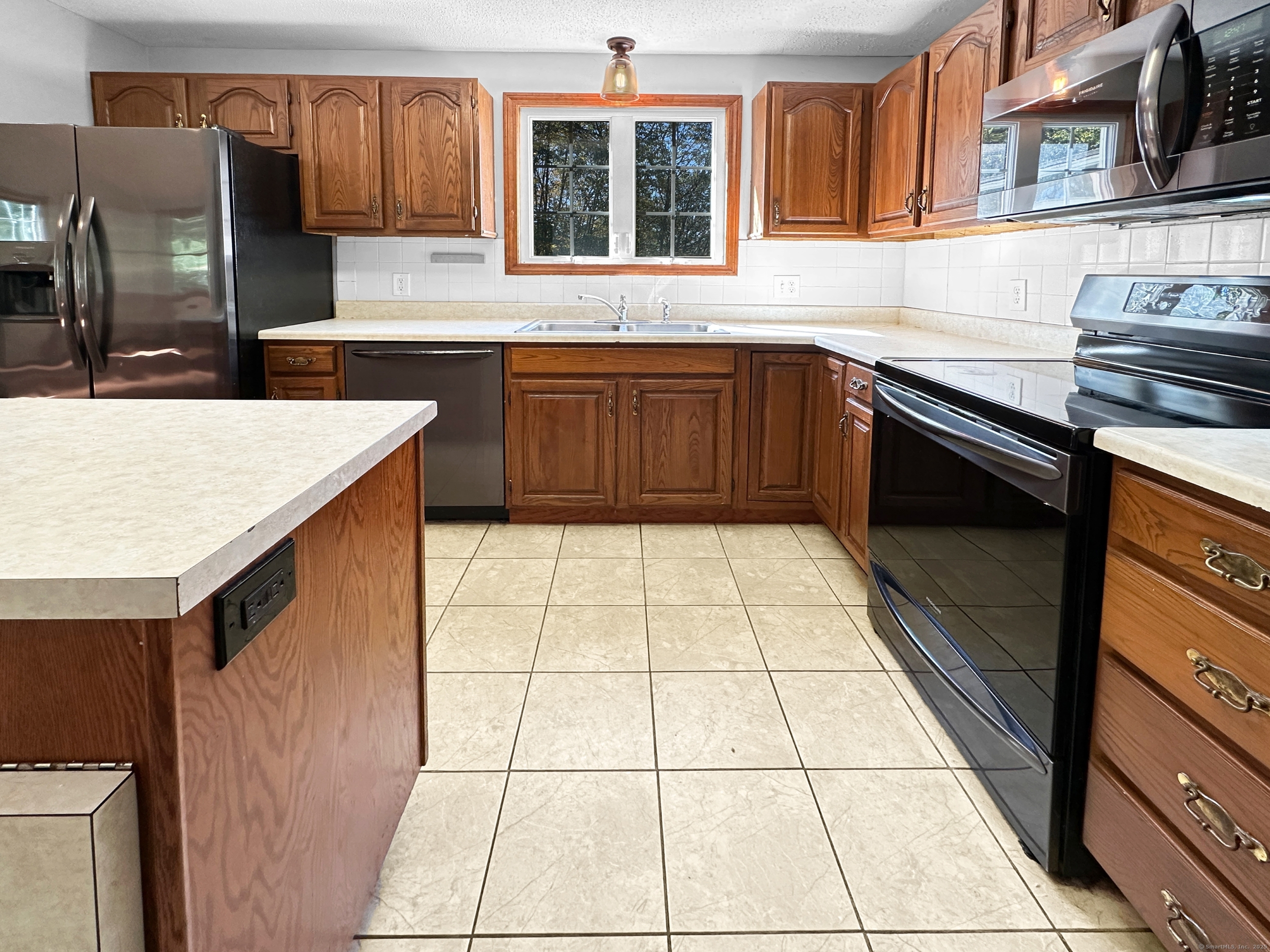 110 Meeting House Hill Road Franklin CT 06254