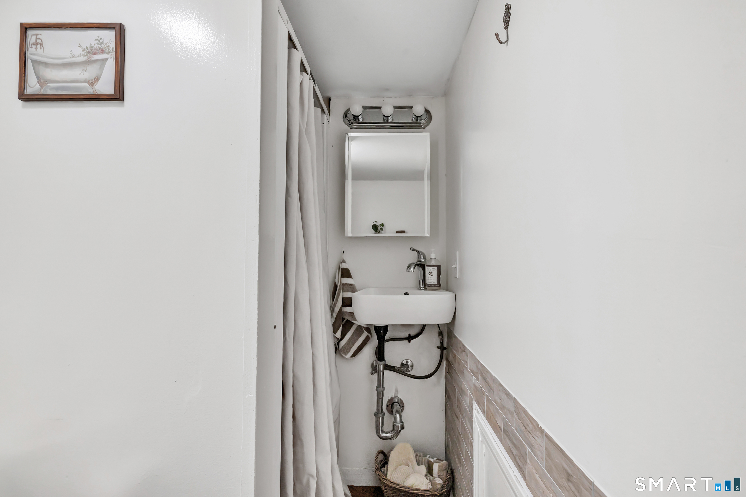 12 Violet Street Hamden CT 06517