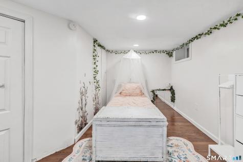 12 Violet Street Hamden CT 06517