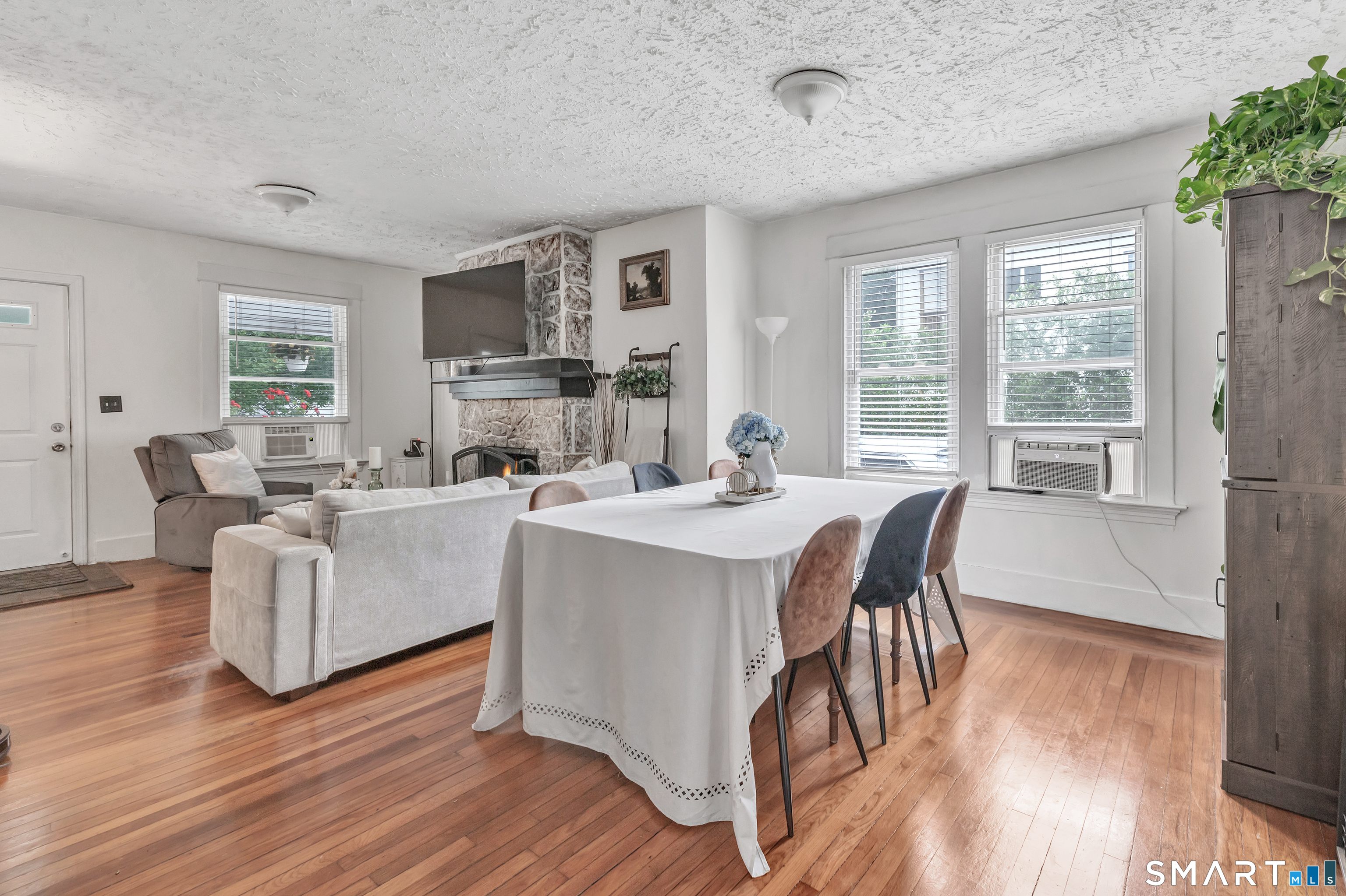 12 Violet Street Hamden CT 06517