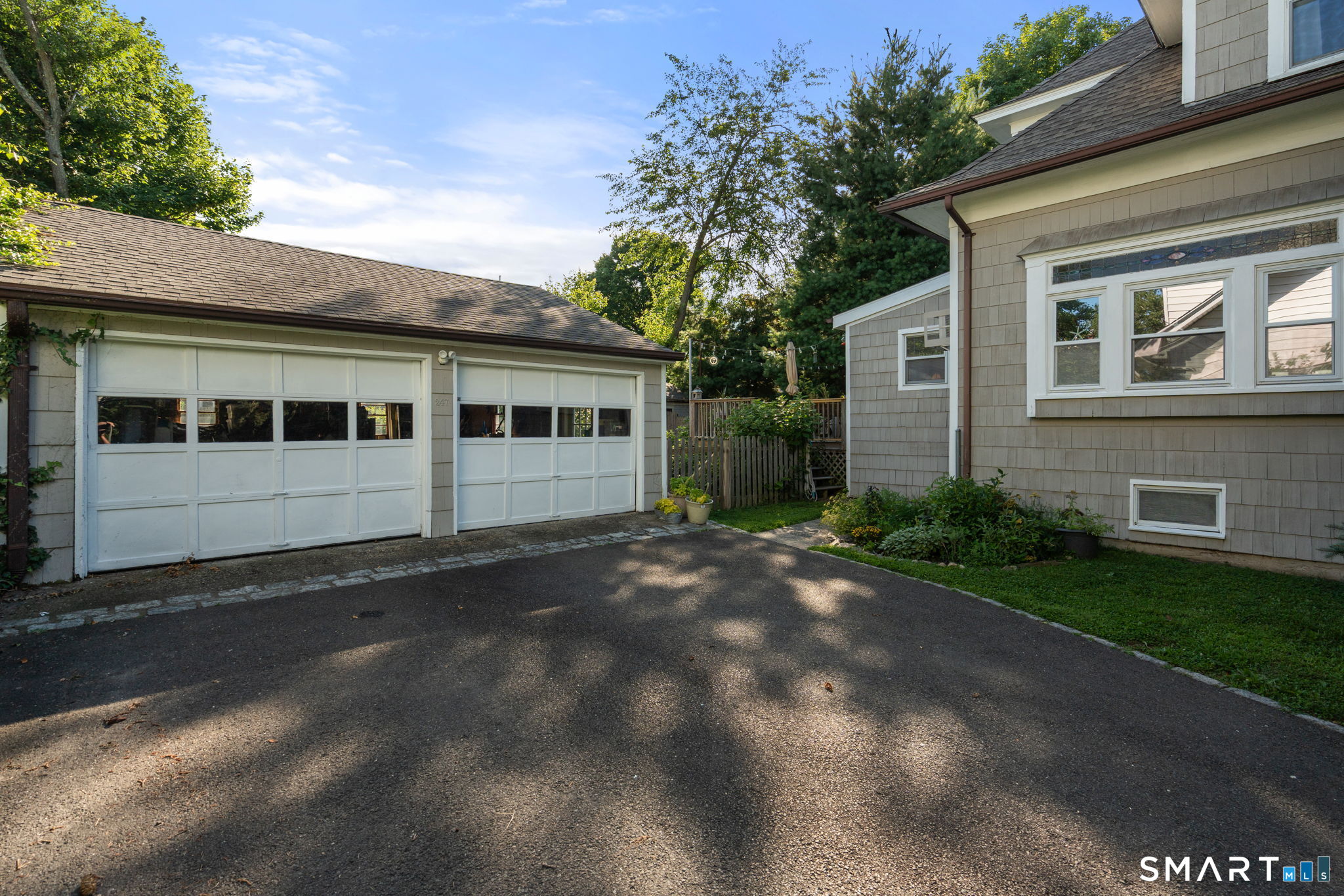 247 Harborview Avenue Bridgeport CT 06605