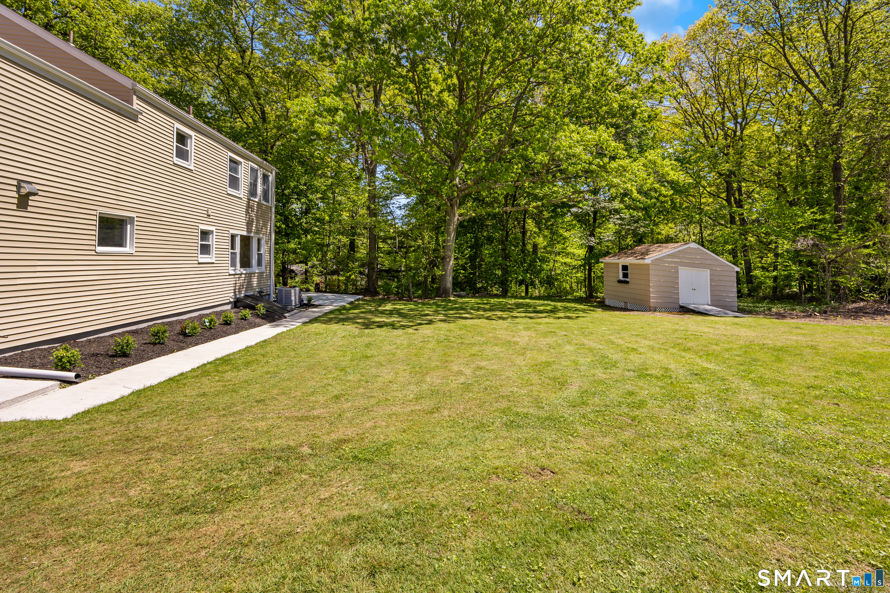 1044 Dunbar Hill Road Hamden CT 06514