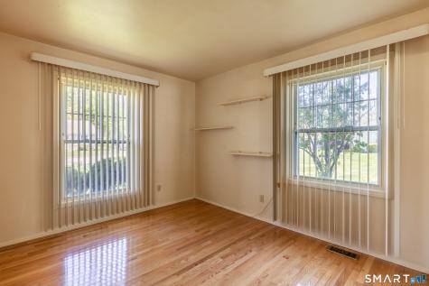 105 Bear Paw Road Bridgeport CT 06606