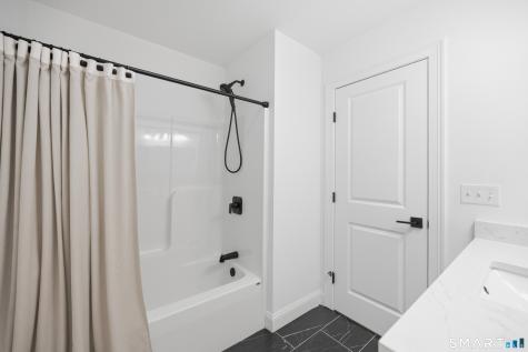 26 Crestview Lane Waterbury CT 06708