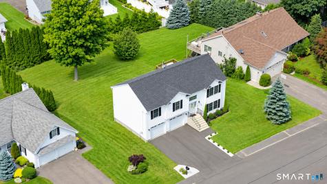 26 Crestview Lane Waterbury CT 06708