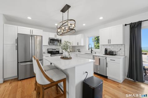 26 Crestview Lane Waterbury CT 06708