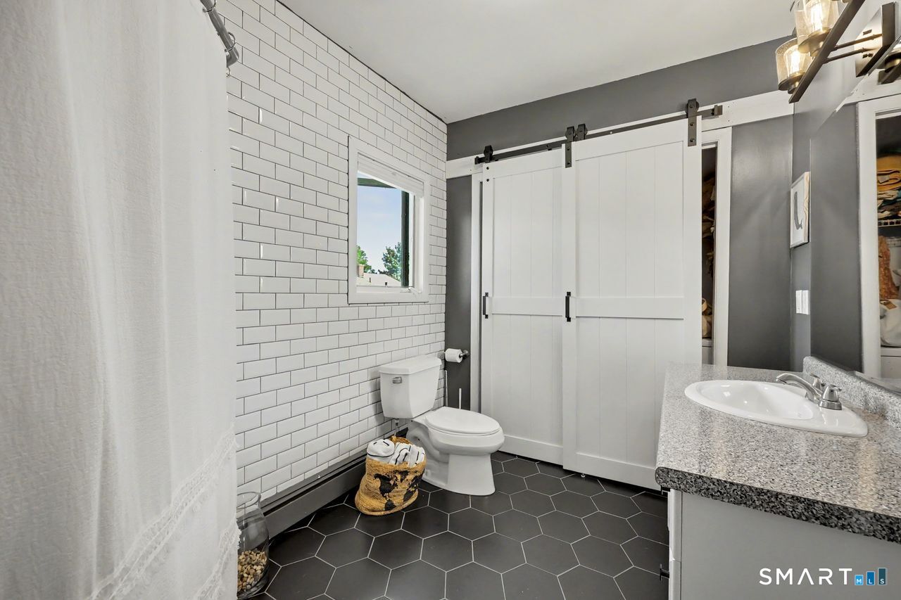 52 West Street Shelton CT 06484