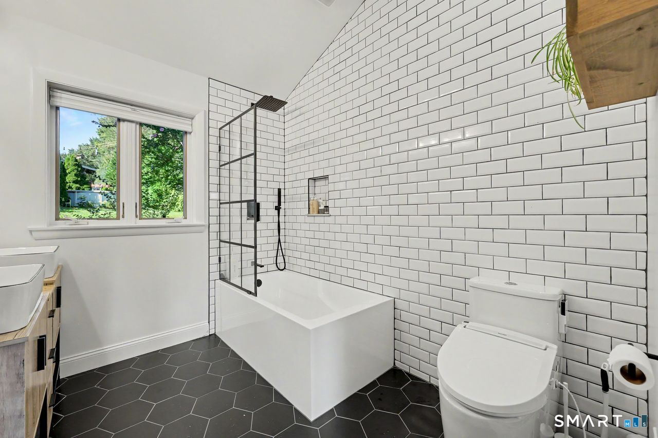 52 West Street Shelton CT 06484