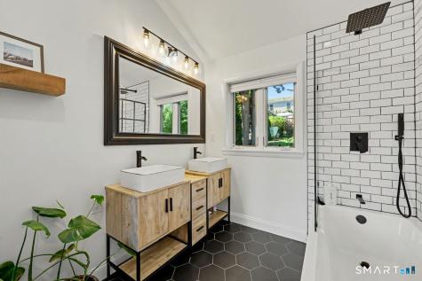 52 West Street Shelton CT 06484