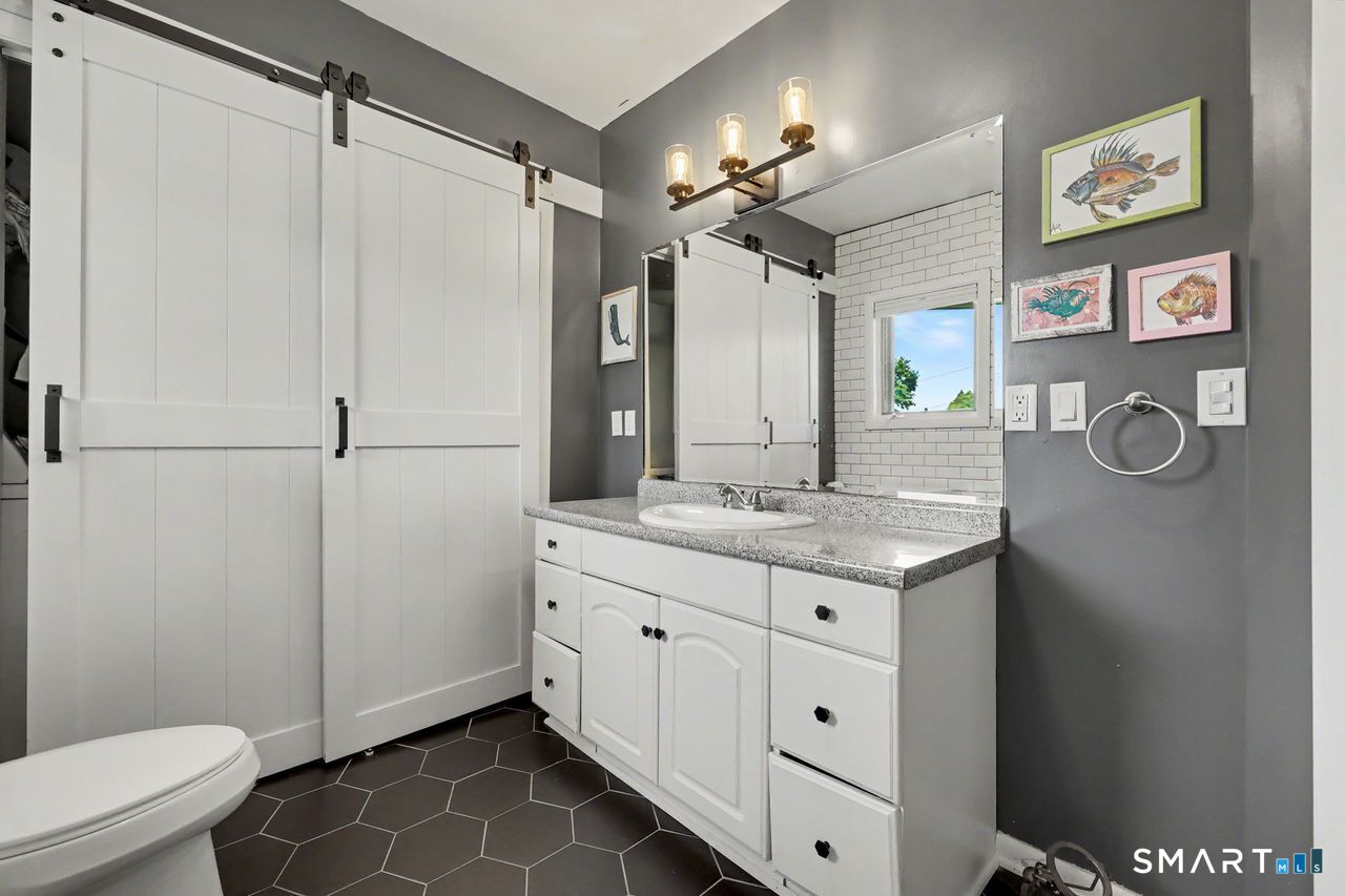52 West Street Shelton CT 06484