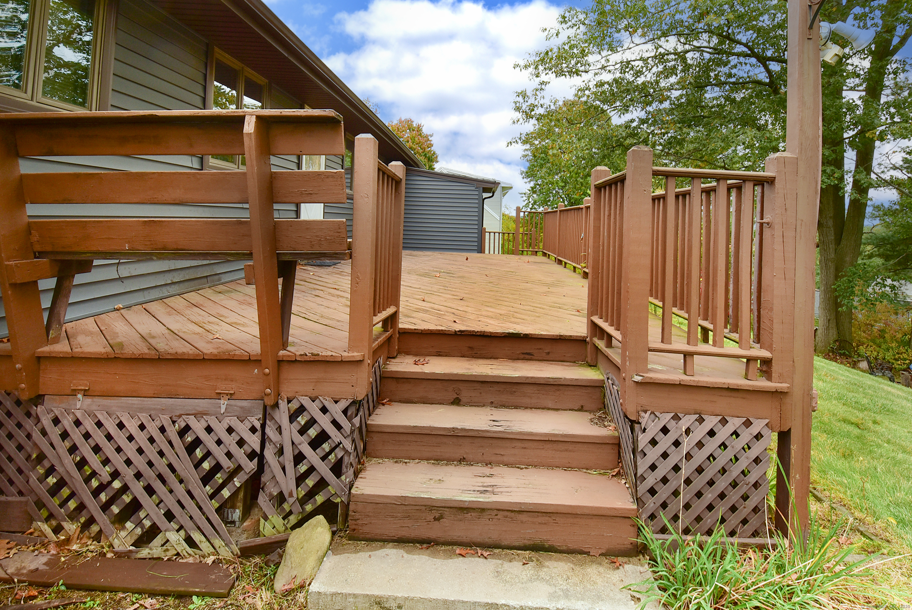 95 Arnold Drive East Hartford CT 06108