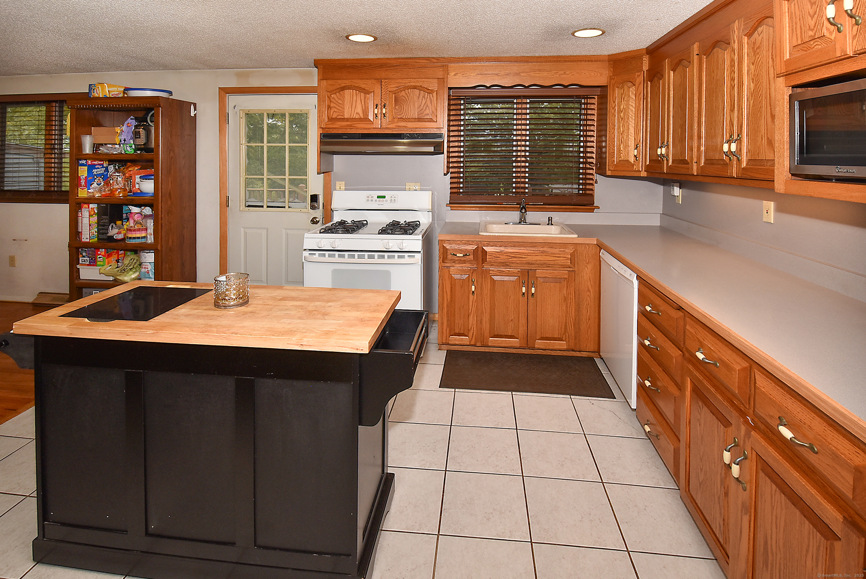 95 Arnold Drive East Hartford CT 06108