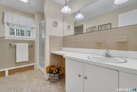 34 River Road North Haven CT 06473