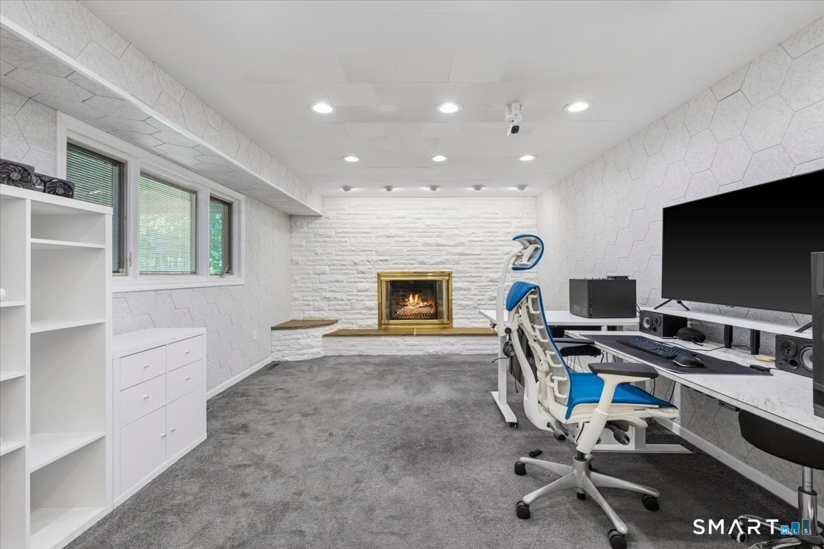 47 London Lane Stamford CT 06902