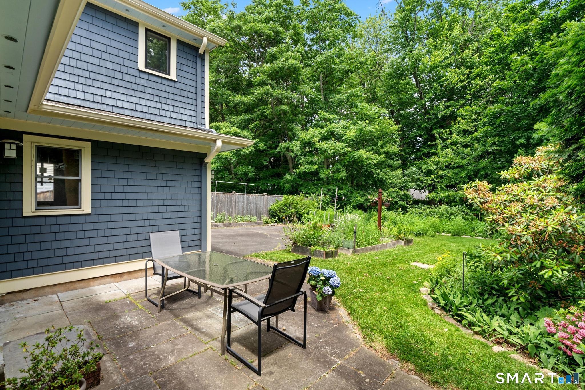 12 Cobbs Road West Hartford CT 06107