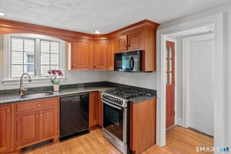 12 Cobbs Road West Hartford CT 06107