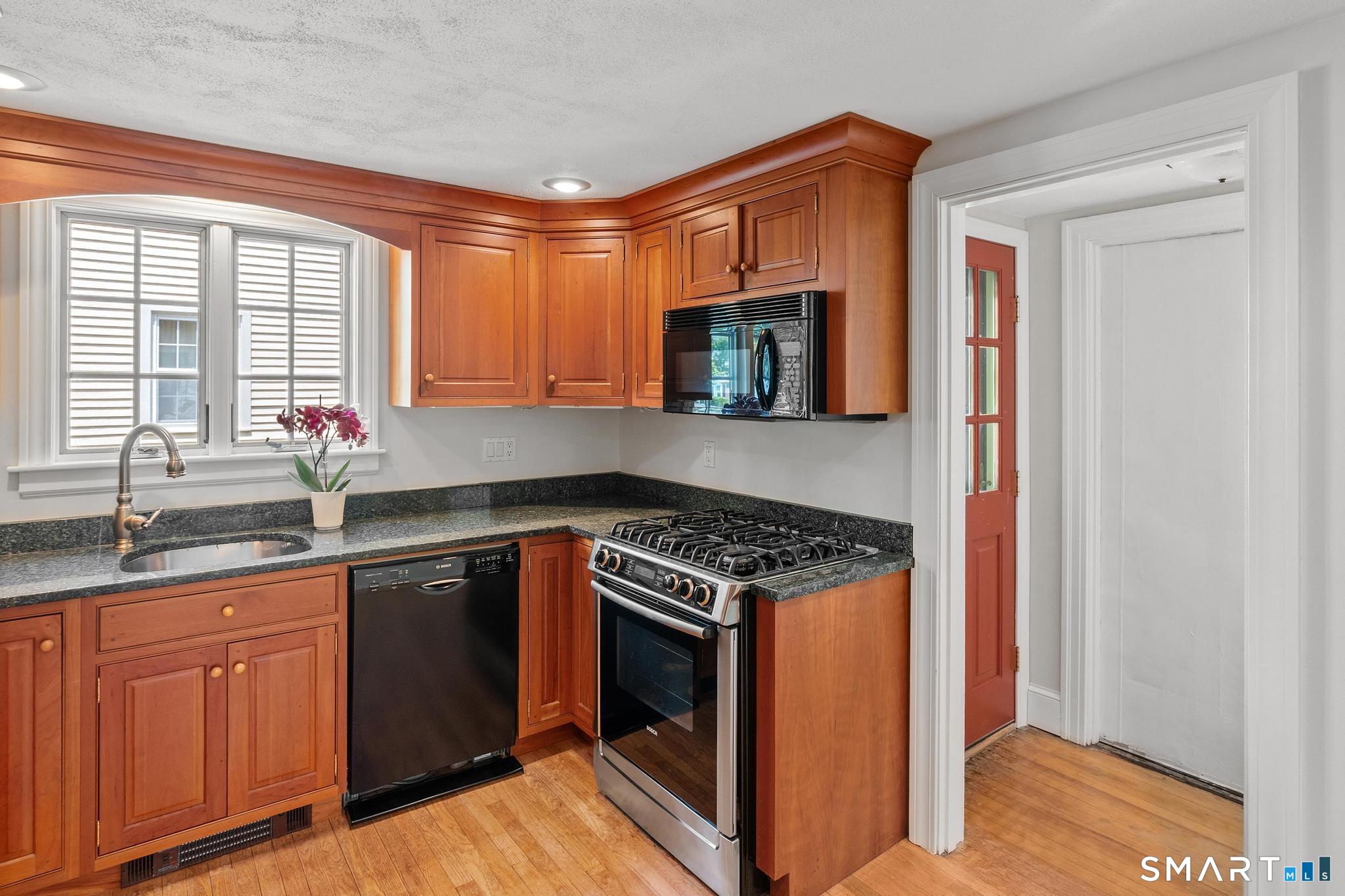 12 Cobbs Road West Hartford CT 06107