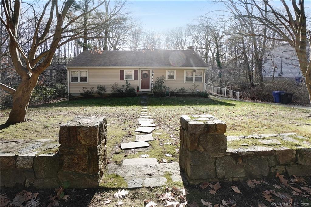 266 Pinewood Trail Trumbull CT 06611
