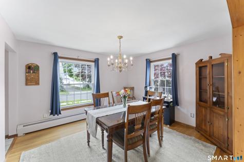 8 James Street Windsor Locks CT 06096