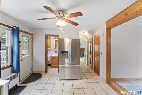 8 James Street Windsor Locks CT 06096