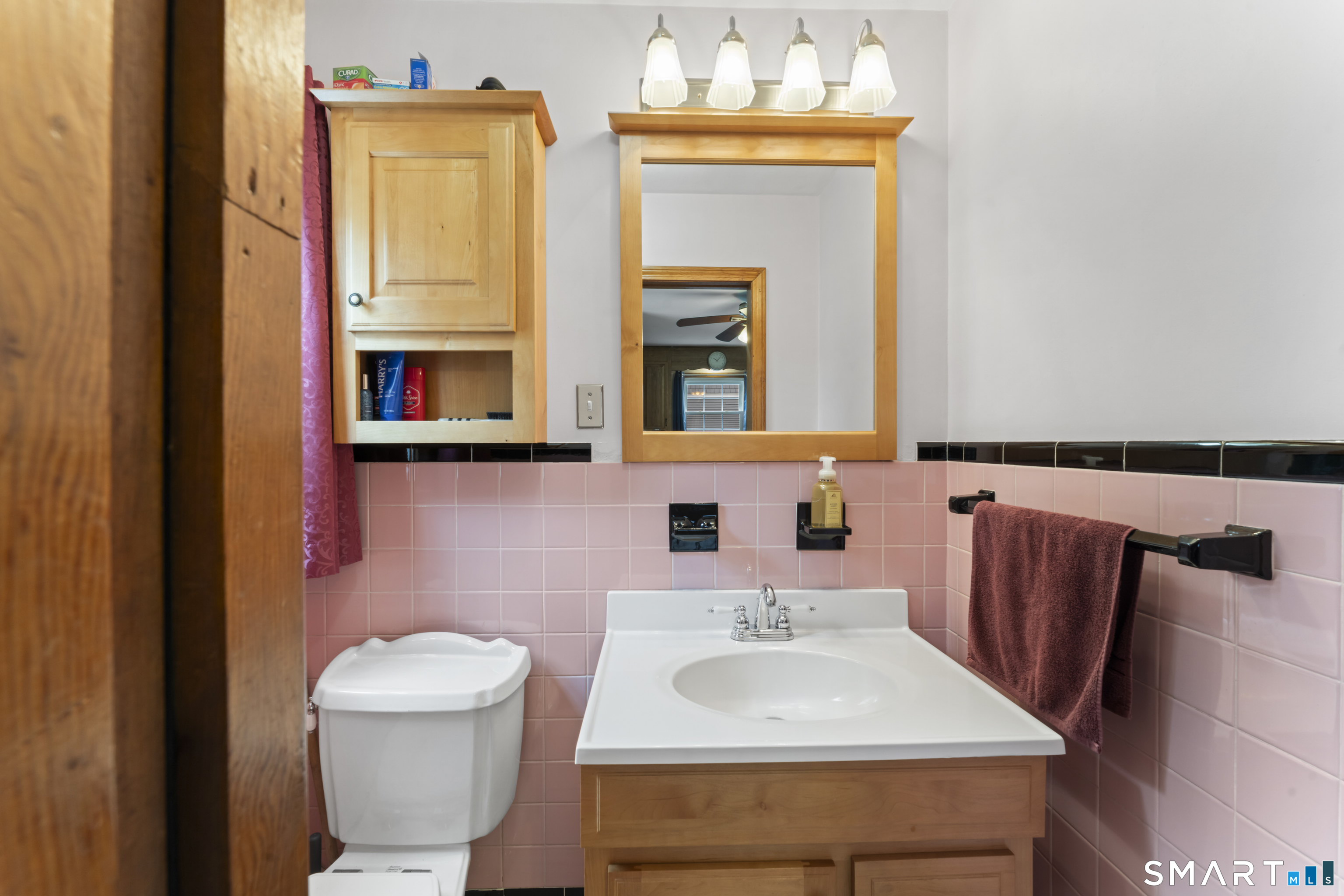 8 James Street Windsor Locks CT 06096