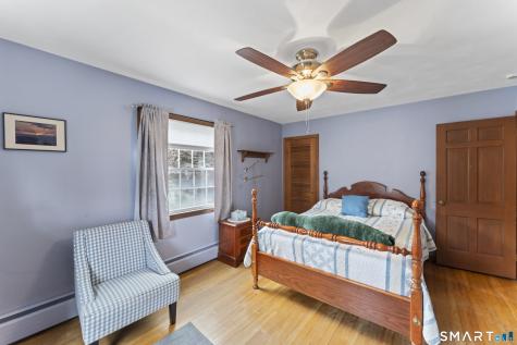 8 James Street Windsor Locks CT 06096