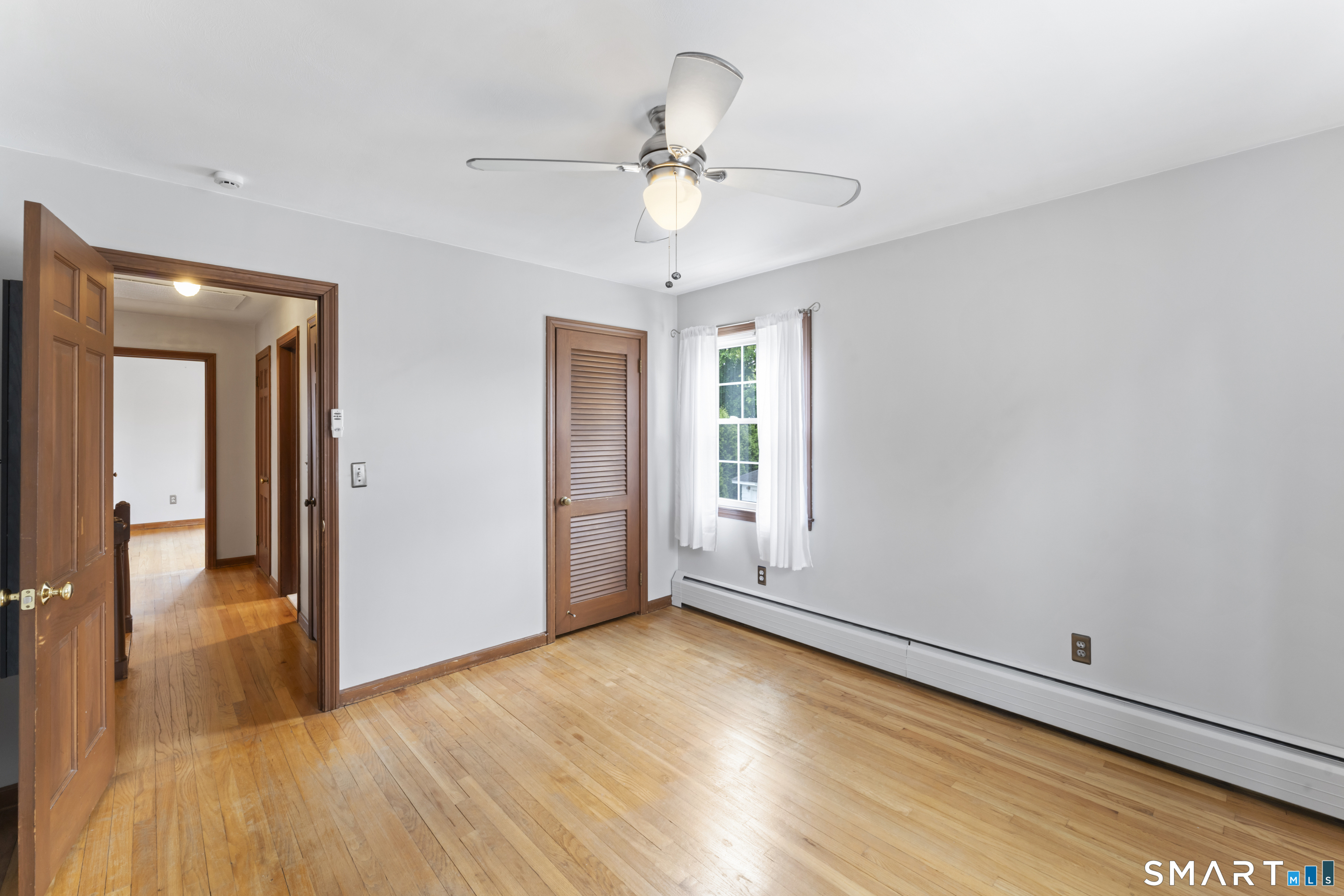 8 James Street Windsor Locks CT 06096