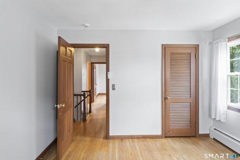 8 James Street Windsor Locks CT 06096