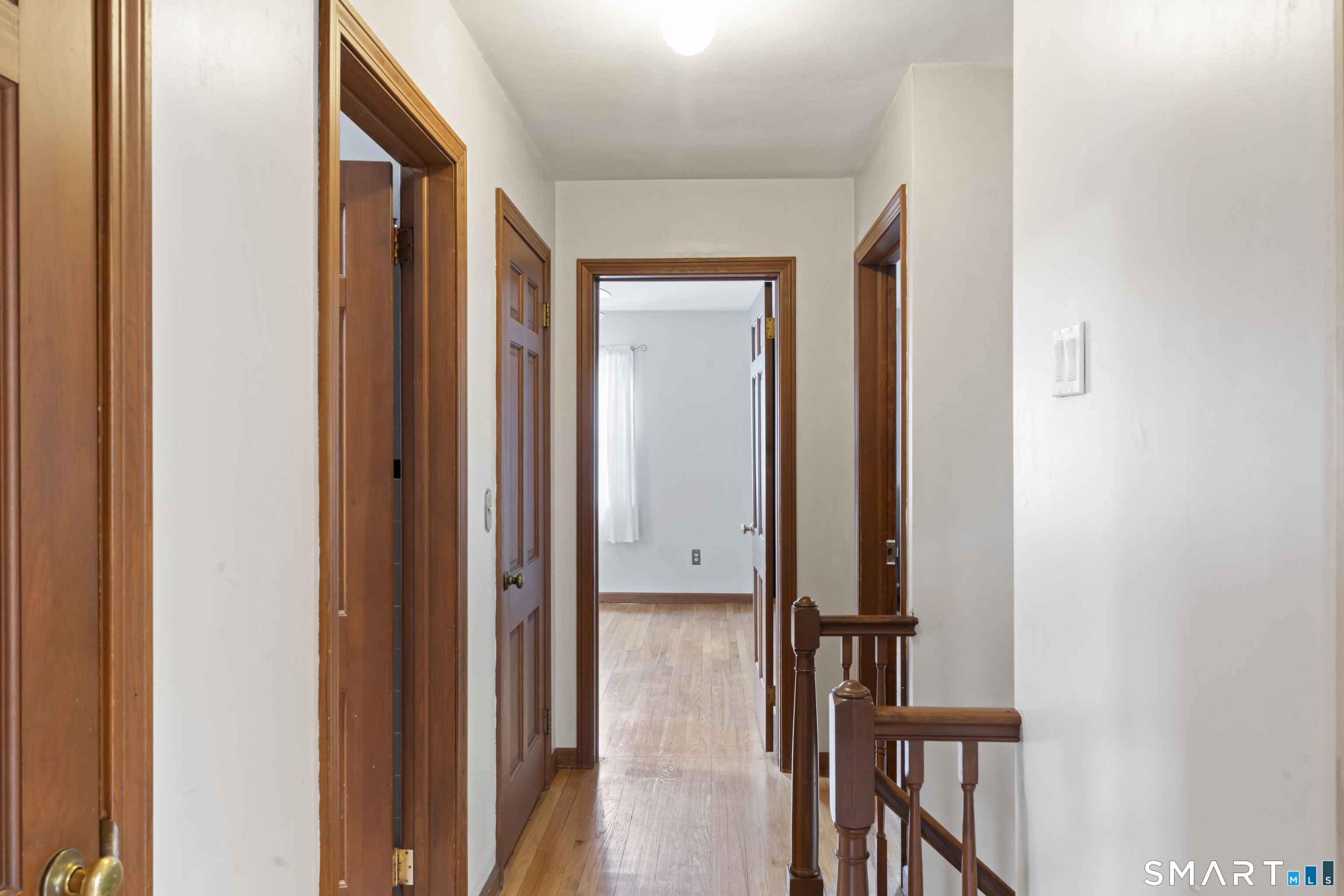 8 James Street Windsor Locks CT 06096