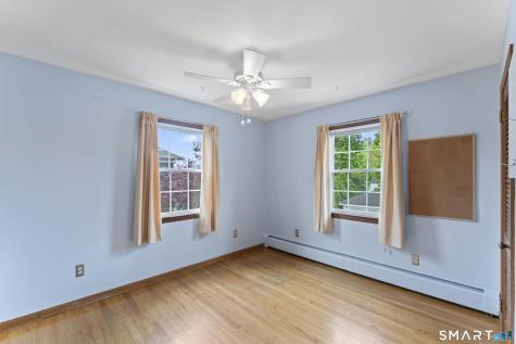 8 James Street Windsor Locks CT 06096