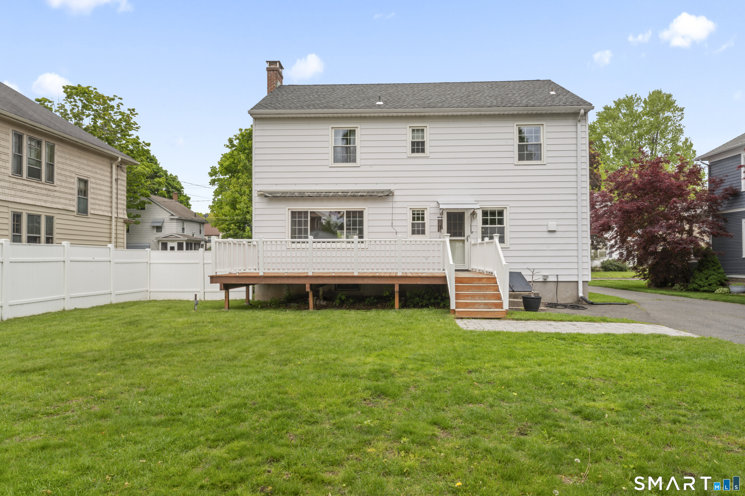 8 James Street Windsor Locks CT 06096
