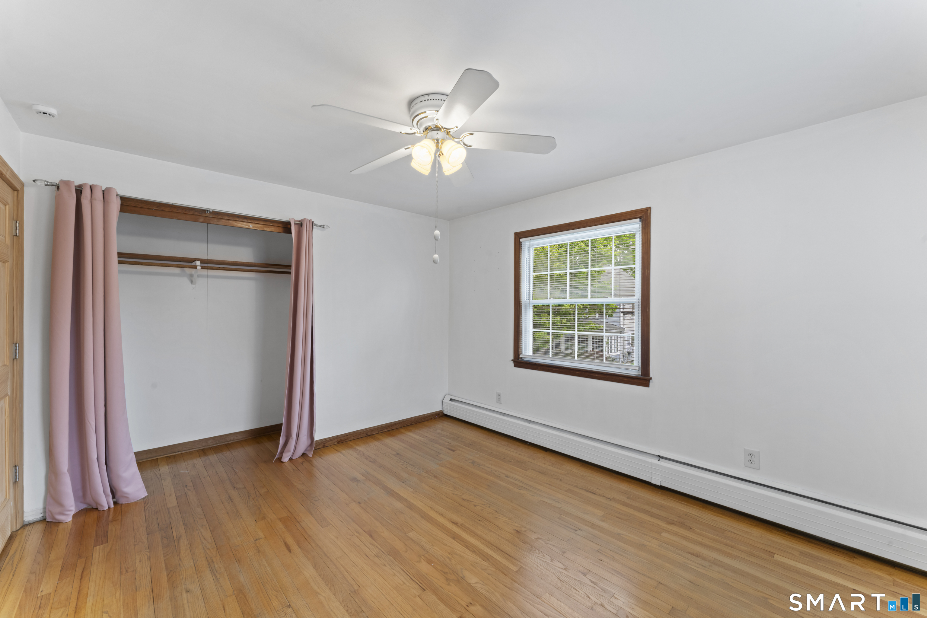 8 James Street Windsor Locks CT 06096