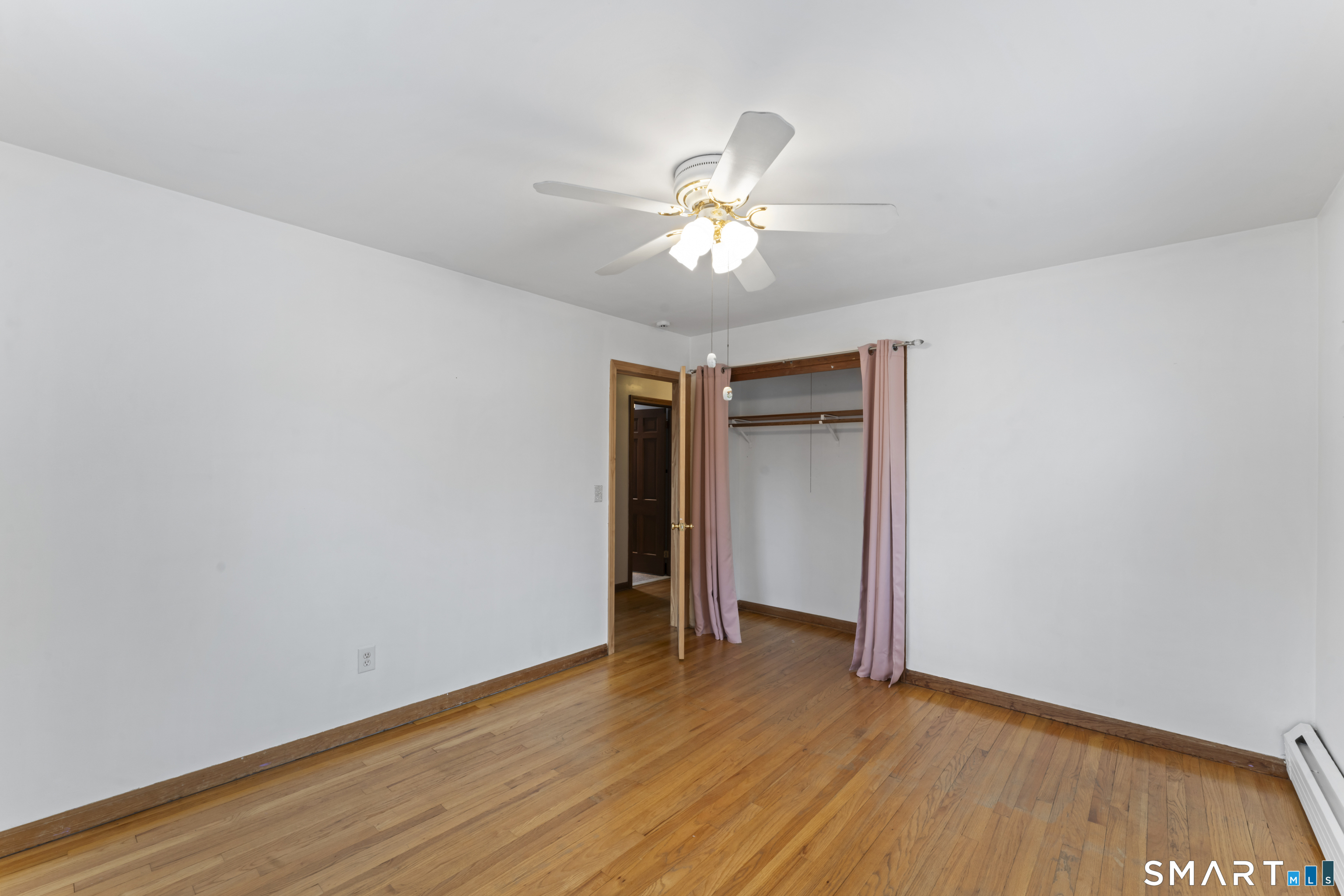 8 James Street Windsor Locks CT 06096
