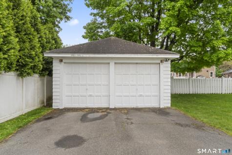 8 James Street Windsor Locks CT 06096