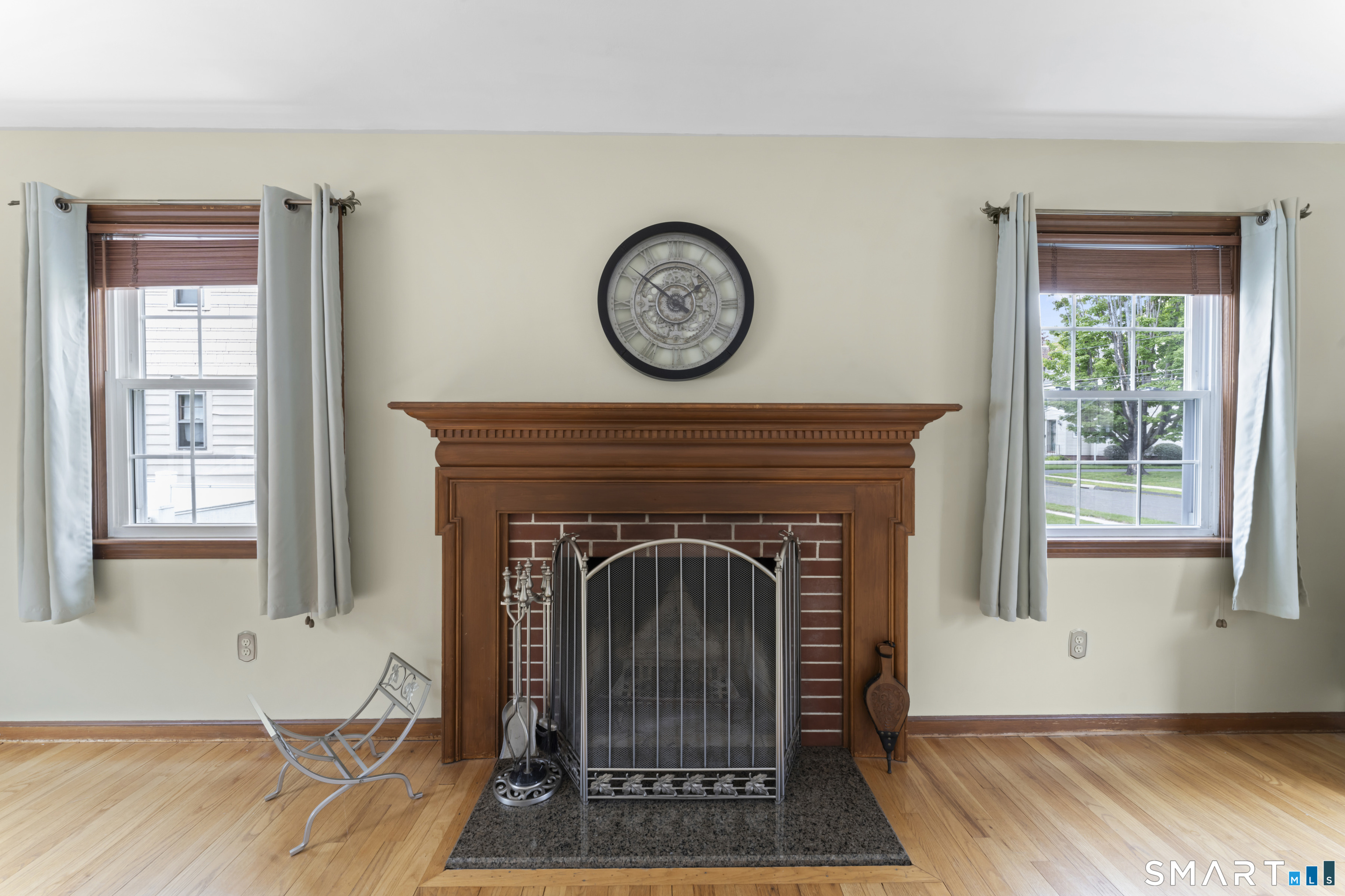 8 James Street Windsor Locks CT 06096