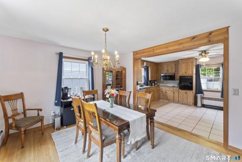 8 James Street Windsor Locks CT 06096