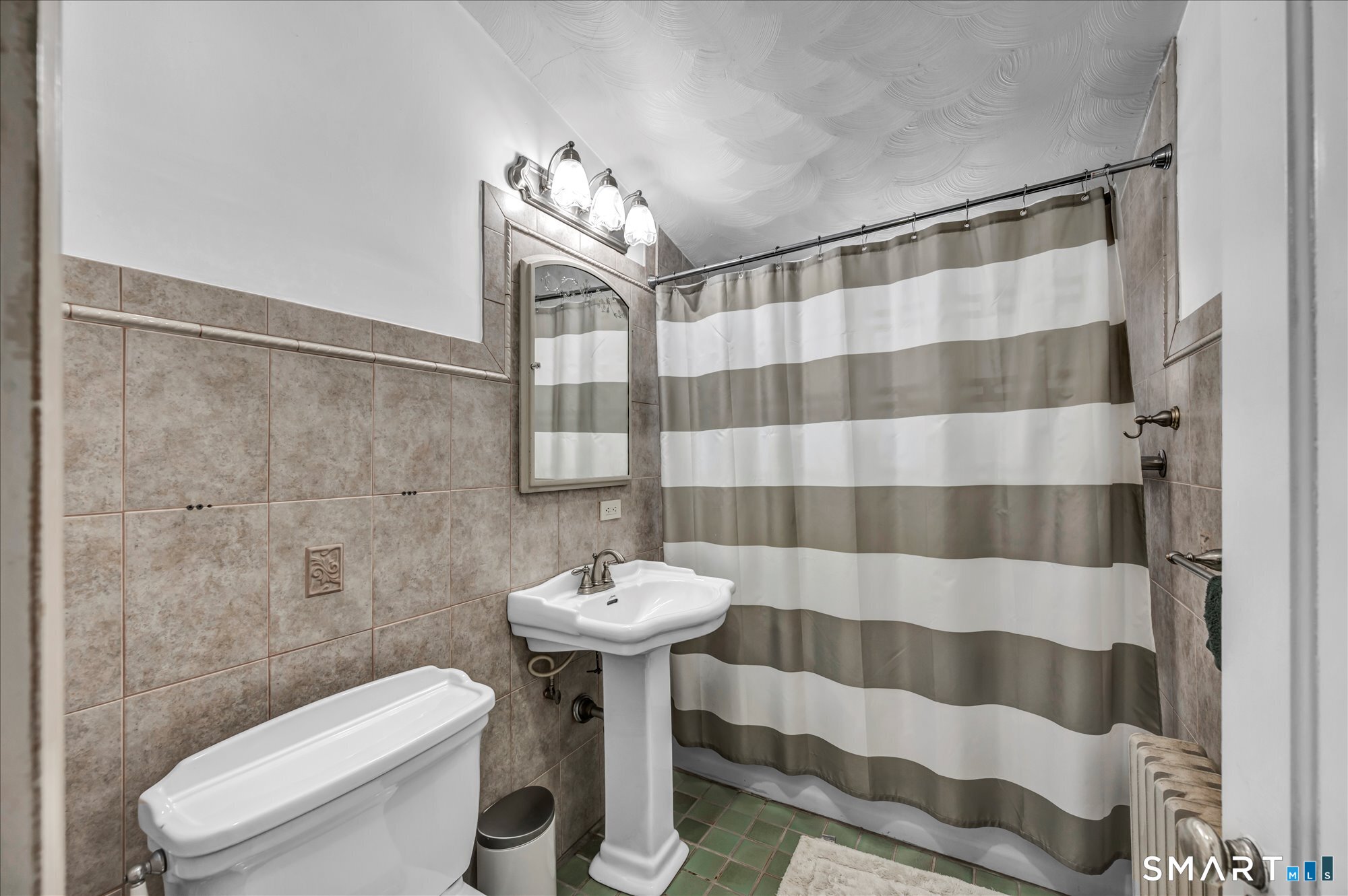 25 Ellington Avenue Ellington CT 06029