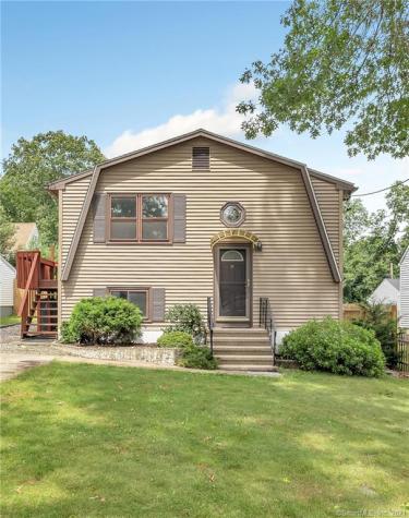27 Midwood Road Milford CT 06460