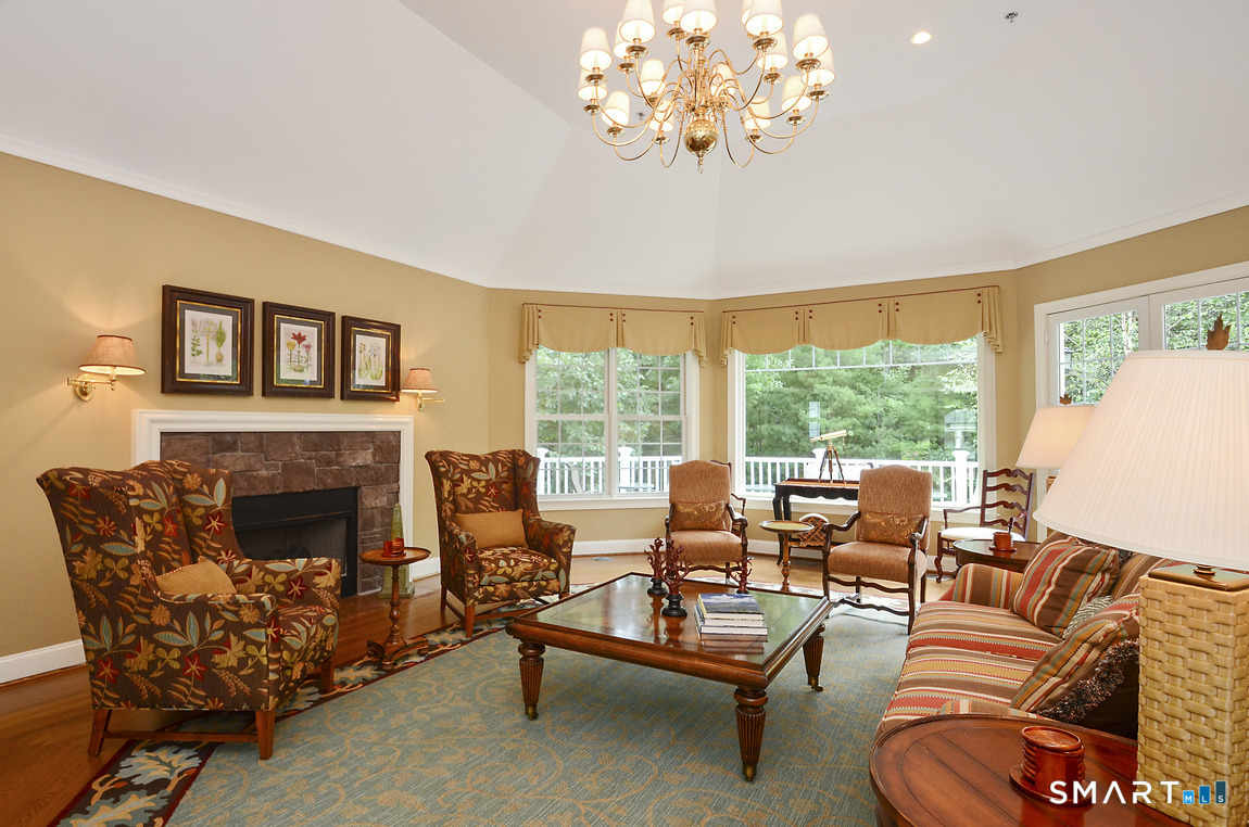 37 Bantry Road Simsbury CT 06070