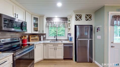 8 Iroquois Trail Bolton CT 06043