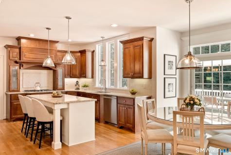 14 Highwood Crossing Burlington CT 06013