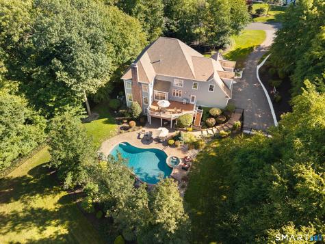 14 Highwood Crossing Burlington CT 06013