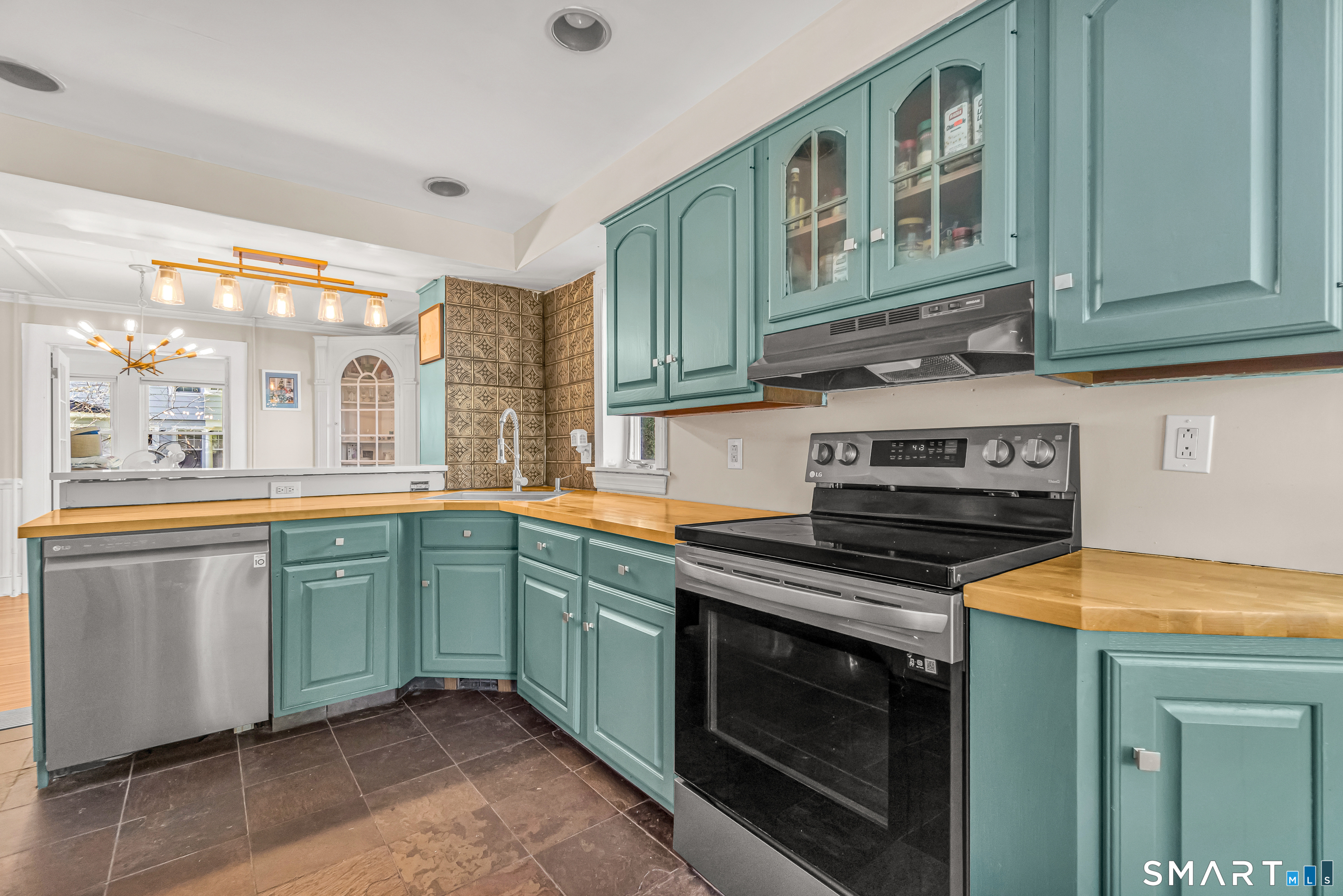 93 Main Street Watertown CT 06795
