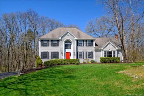 2 Abbotts Hill Road Newtown CT 06470