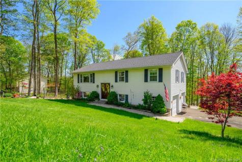 10 Old Orchard Road New Fairfield CT 06812