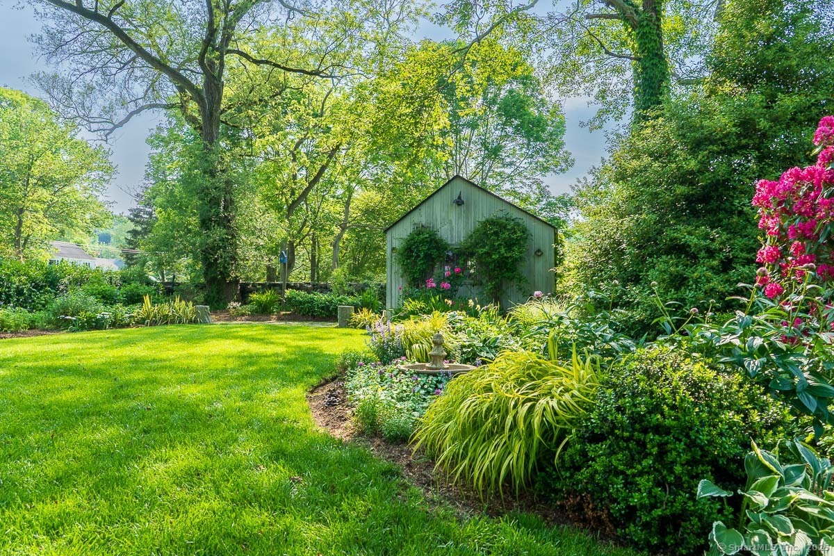 105 River Road Groton CT 06355