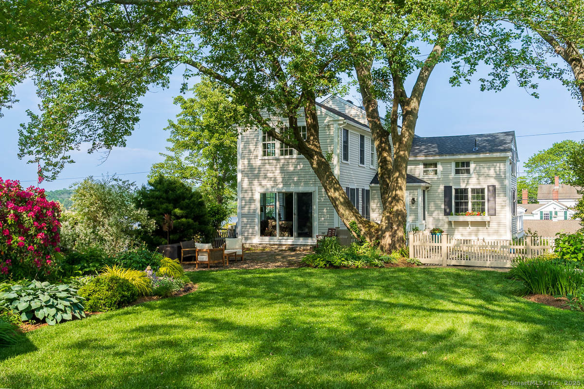 105 River Road Groton CT 06355