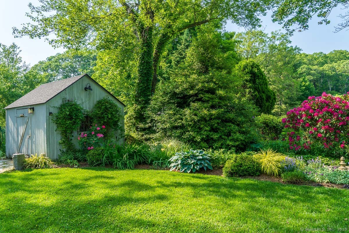 105 River Road Groton CT 06355