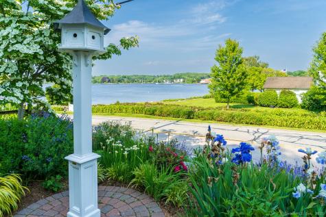 105 River Road Groton CT 06355