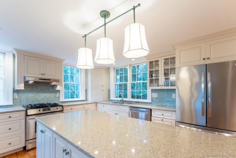 105 River Road Groton CT 06355